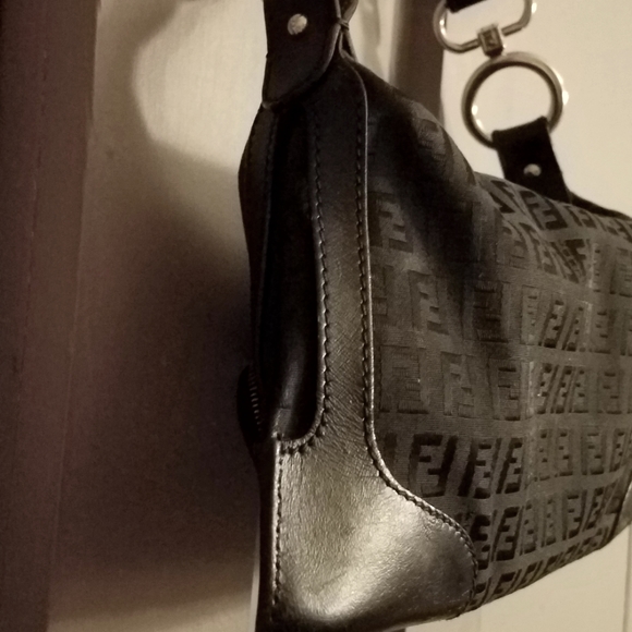 Fendi; "Chef" Bag, Mint Condition, Classic Baguette - Picture 4 of 12